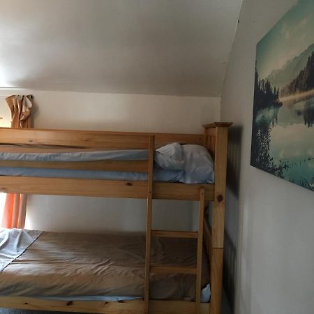 Pantyrathro International Hostel Carmarthen Extérieur photo