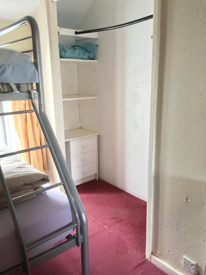 Pantyrathro International Hostel Carmarthen Extérieur photo
