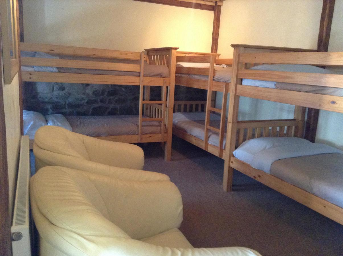 Pantyrathro International Hostel Carmarthen Extérieur photo