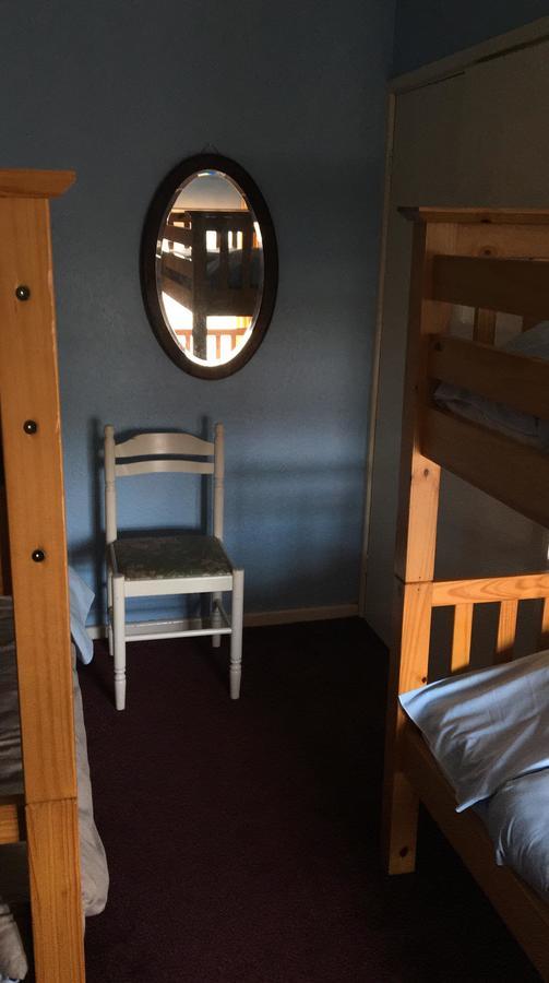 Pantyrathro International Hostel Carmarthen Extérieur photo