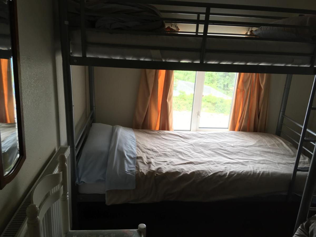 Pantyrathro International Hostel Carmarthen Extérieur photo